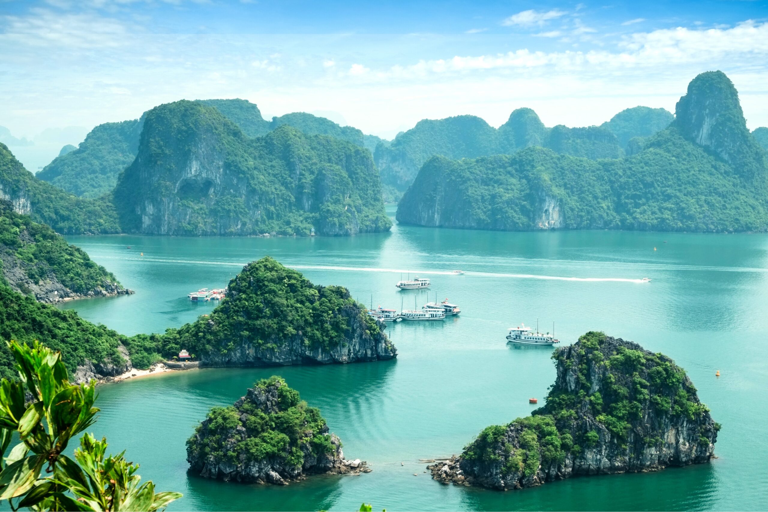 Complete Vietnam Travel Cost Guide: How to Travel Cheap in 2026